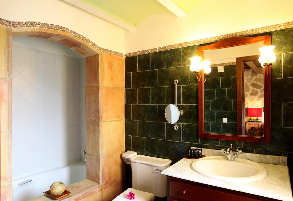 Junior suite del hotel Alahuar. Foto 2