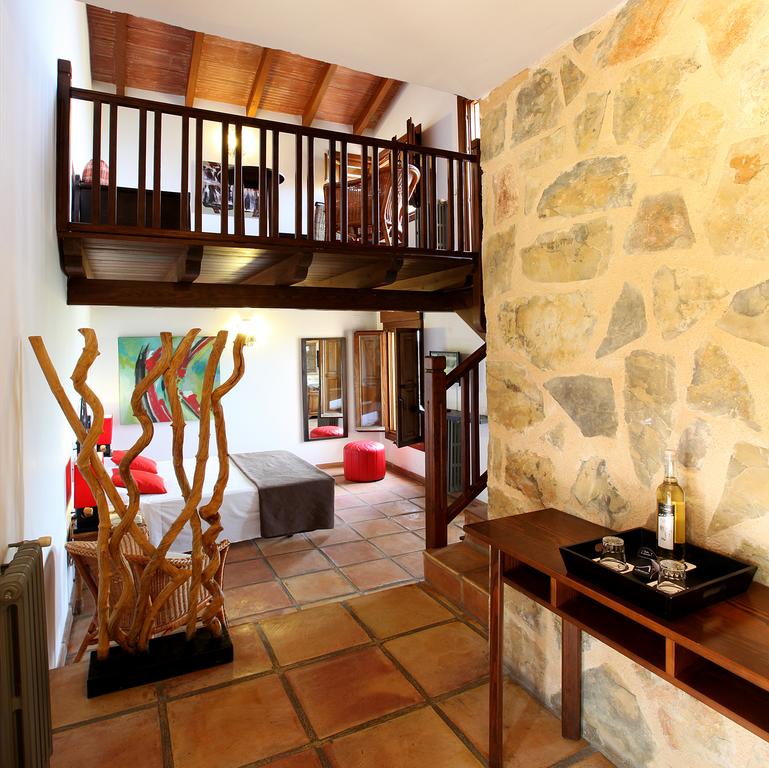 Junior suite Jacuzzi del hotel Alahuar. Foto 1