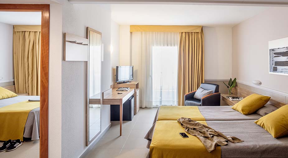 Habitación familiar del hotel AQUA Hotel Promenade & Spa