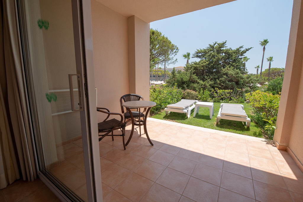 Habitación Estándar con jardín privado. del hotel Valentin Sancti Petri. Foto 3