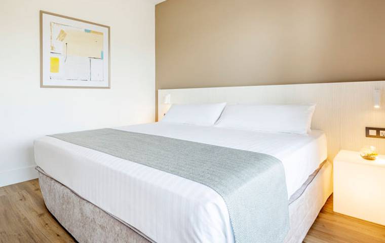 Habitación doble del hotel Ilunion Islantilla. Foto 2