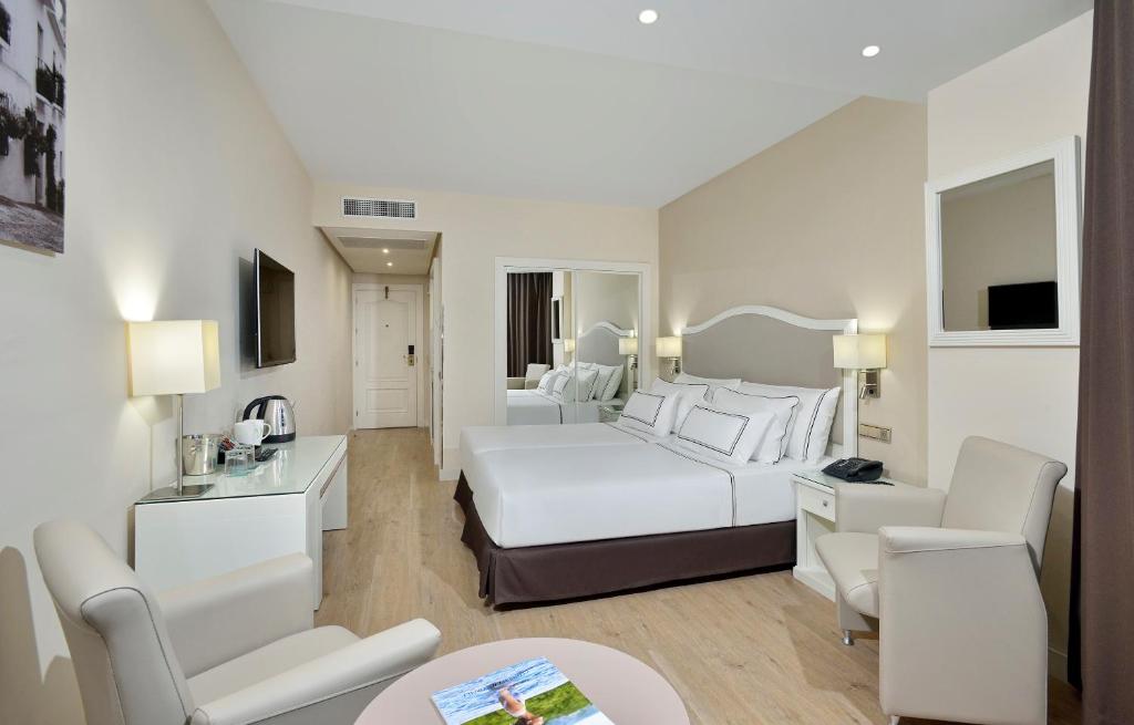 Habitación doble Vista Mar Lujo del hotel Melia Costa del Sol. Foto 2