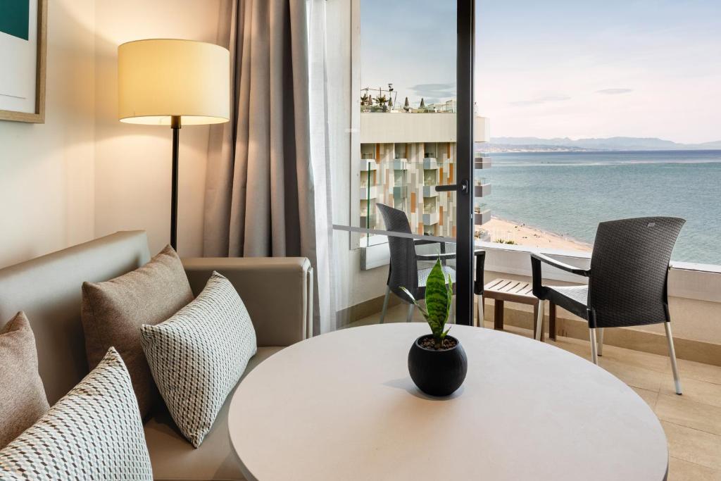 Habitación doble Vista Mar Confort del hotel Melia Costa del Sol