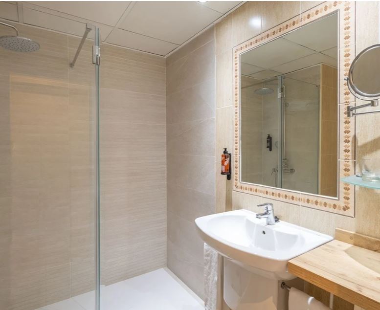 Classic Vistas a la piscina del hotel Parasol by Dorobe. Foto 6