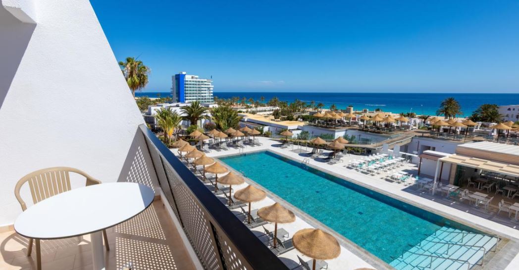 Junior suite Vista Mar o Piscina del hotel Sol Fuerteventura Jandía All Suites. Foto 4