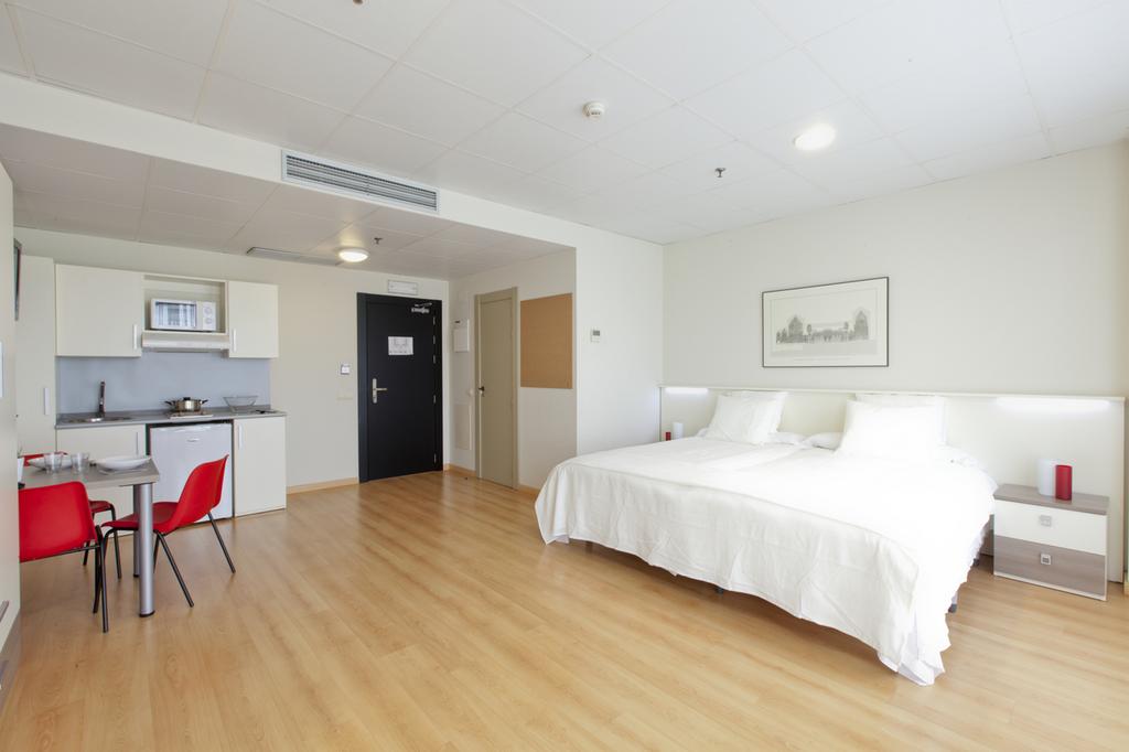 Habitación familiar 3 camas del hotel Vertice Roomspace Madrid