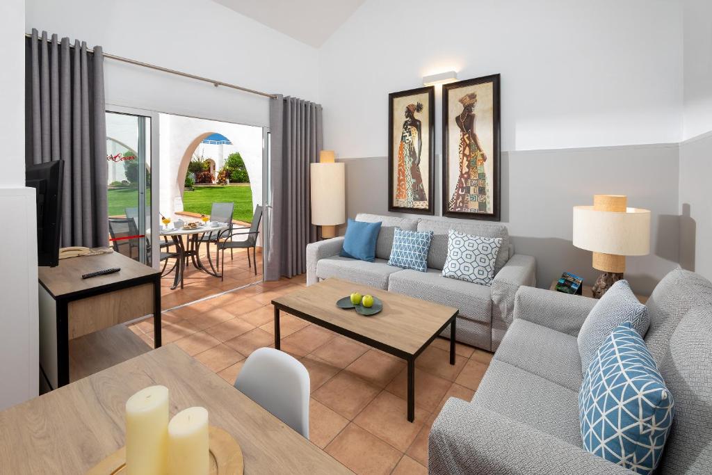 Bungalow 2 habitaciones del hotel Sol Barbacan. Foto 1