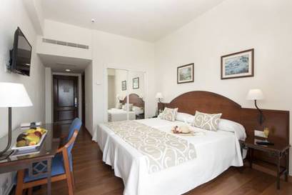 Doble Vista Mar Mediterraneo del hotel Aluasun Doblemar. Foto 1