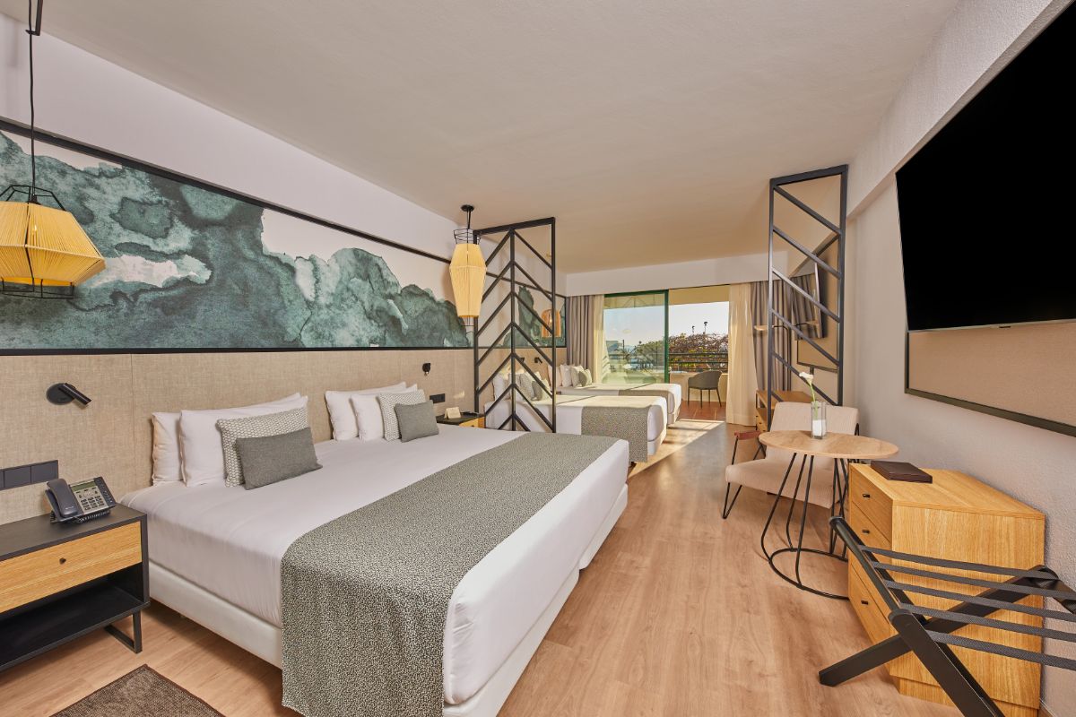 Habitación familiar Vista Jardin del hotel Dreams Lanzarote Playa Dorada Resort and Spa