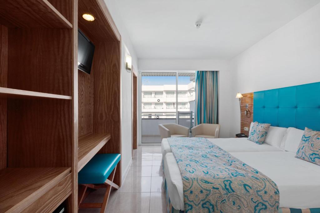 Habitación familiar del hotel Alua Gran Camp De Mar