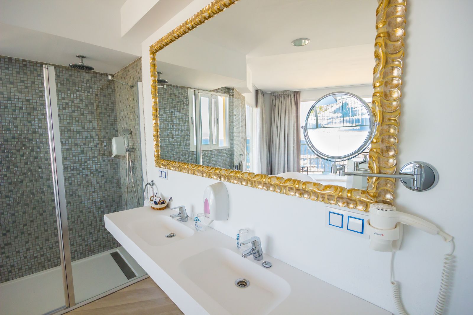 Suite Lujo del hotel Amic Horizonte. Foto 4