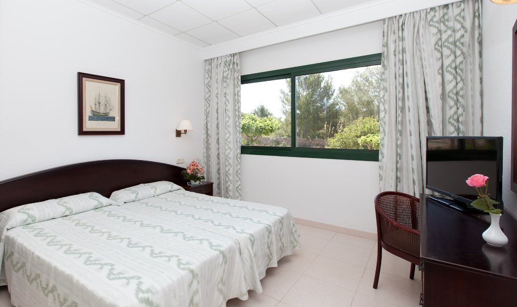 Doble Sin Balcón del hotel Valentin Son Bou. Foto 1