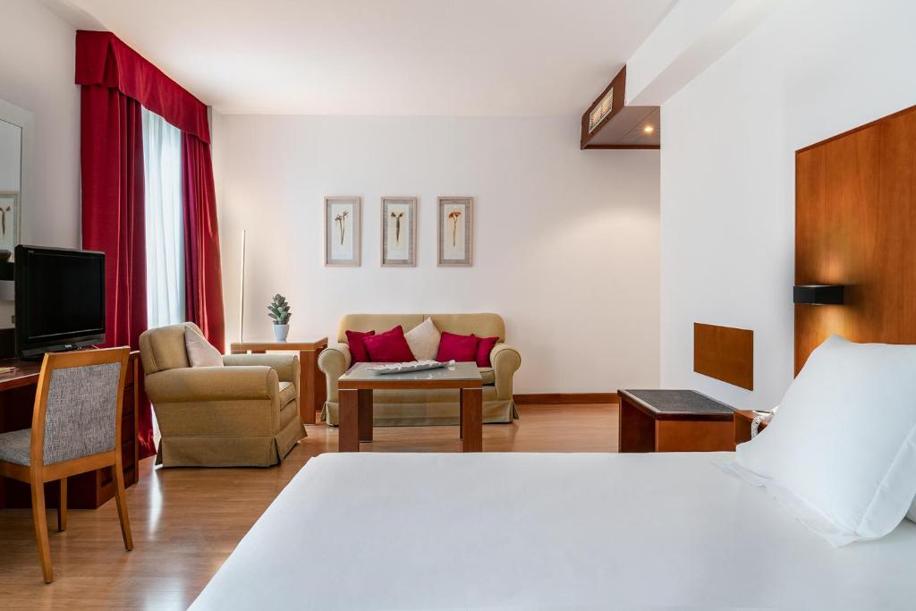 Habitación doble Superior del hotel Vincci Ciudad De Salamanca. Foto 4