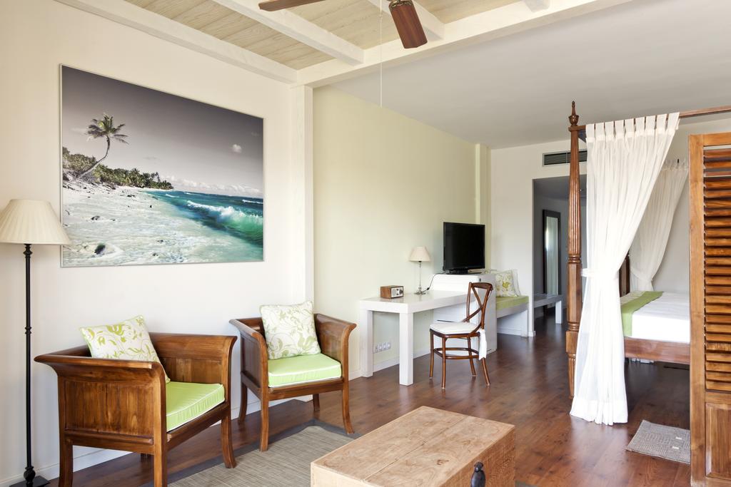 Habitación doble Lujo Club + Entrada Port Aventura + Entrada Ferrari Land del hotel Portaventura Caribe - Theme Park Tickets Included. Foto 2