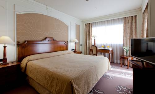 Habitación Doble Deluxe del hotel Sevilla Center