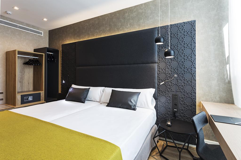 Habitación doble Premium del hotel Catalonia Giralda. Foto 3