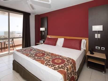 Habitación doble Premium del hotel Catalonia Oro Negro