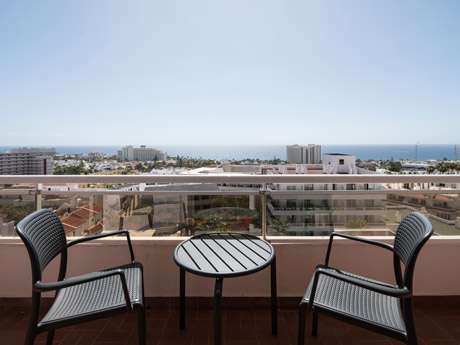 Habitación doble Premium Familiar del hotel Catalonia Oro Negro. Foto 1