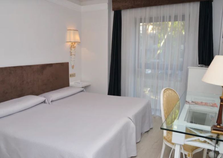 Habitación Doble del hotel Artheus Carmelitas Salamanca. Foto 5