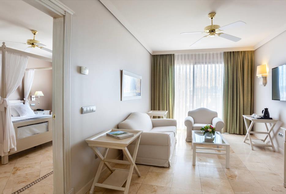 Suite Club Premium del hotel Barceló Marbella. Foto 1