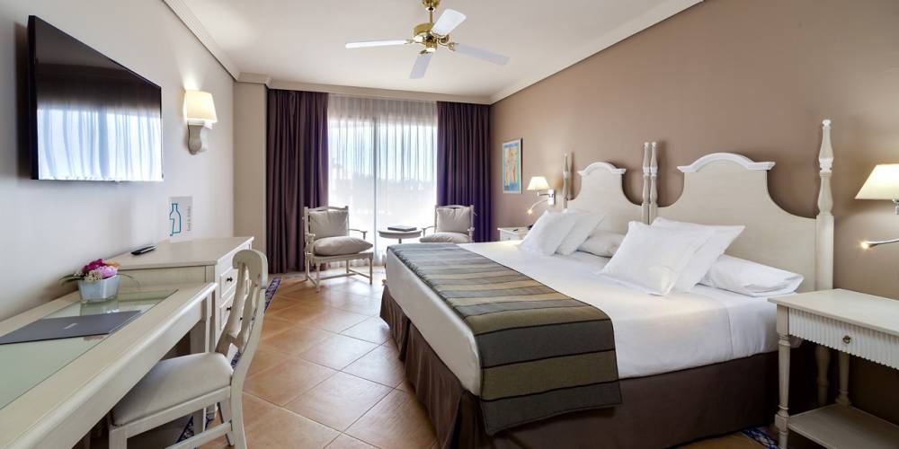 Habitación familiar Contigua del hotel Barceló Marbella