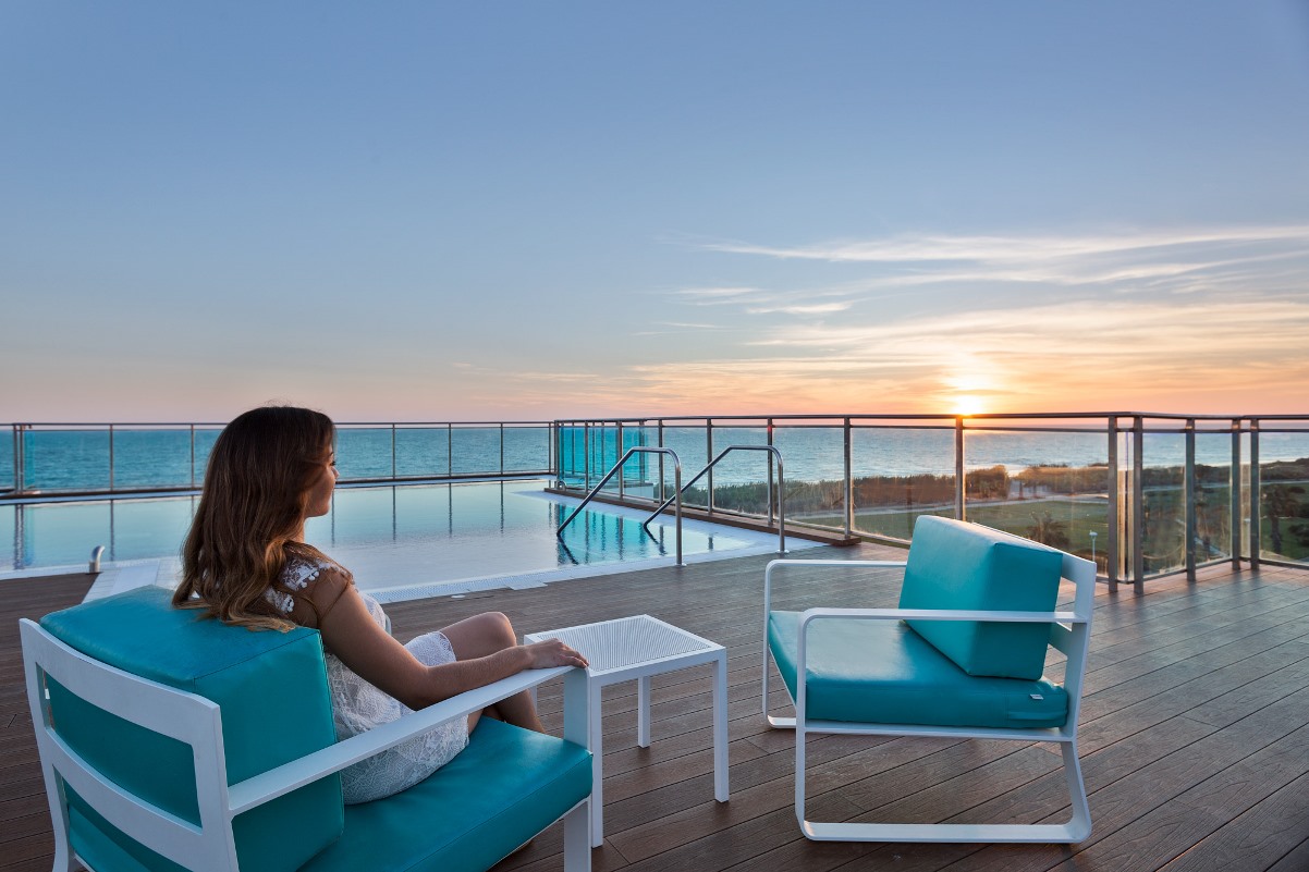 Habitación doble Superior Acceso Piscina del hotel Best Costa Ballena. Foto 2