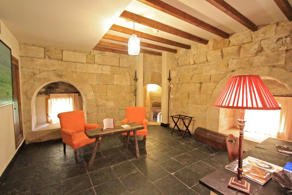 Junior suite del hotel Posada Real Castillo Del Buen Amor. Foto 1