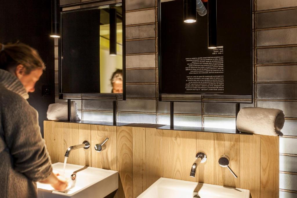 Habitación compartida Baño compartido Solo para mujeres del hotel Bastardo. Foto 4