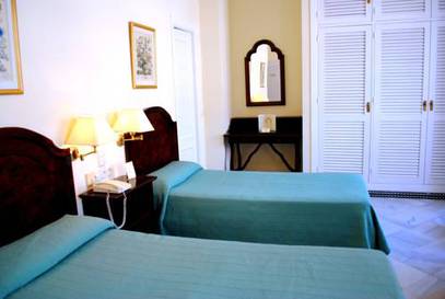 Habitación doble del hotel BYPILLOW Abril. Foto 1