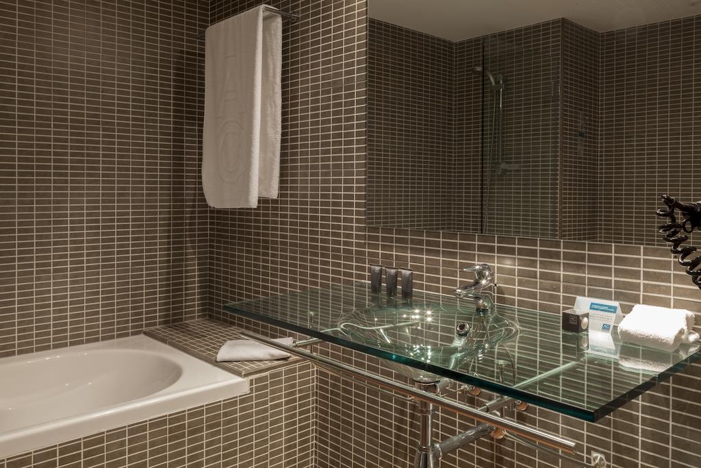 Habitación doble Vista ciudad 1 cama del hotel Ac Algeciras By Marriott. Foto 1