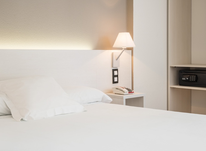 Habitación doble Accesible del hotel Ilunion Valencia 3. Foto 1