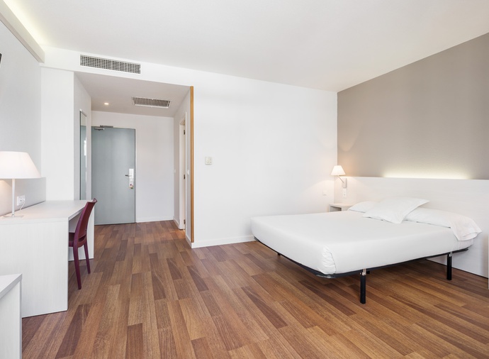 Habitación doble Superior del hotel Ilunion Valencia 3. Foto 2