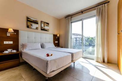 Apartamento 3 habitaciones del hotel El Plantio Golf Resort. Foto 1