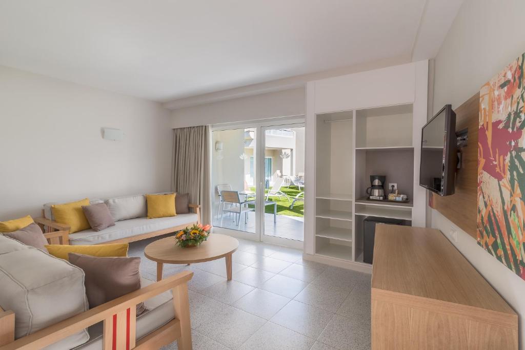 Habitación familiar del hotel LIVVO Koala Garden. Foto 1