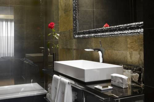 Habitación doble Lujo del hotel Hotel Bagues, A Small Luxury Hotels Of The World. Foto 3